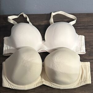 40 D BRA BUNDLE CACIQUE CREAM STRAPLESS BRA AND AMBRIELLE WHITE BRA
